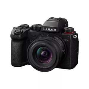 Panasonic Lumix DC-S5D + Lumix S 18-40 mm f/4,5-6,3